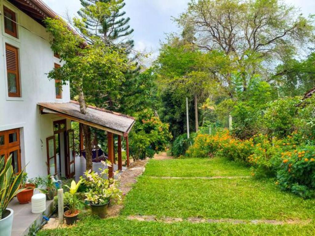 Villa Dinoos- Weligama Exterior photo